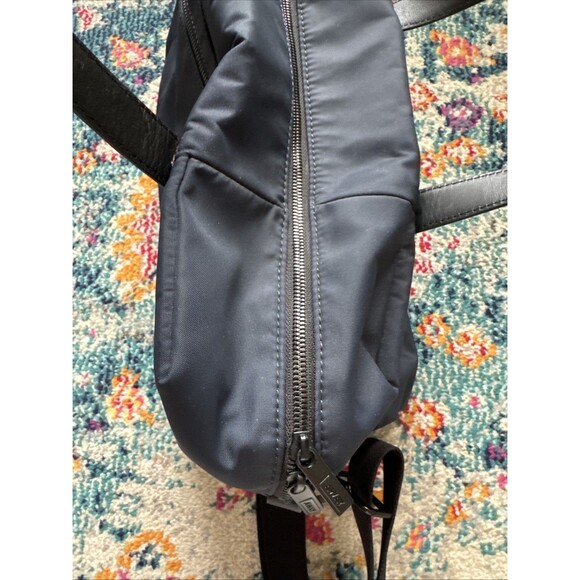 Away The Everywhere Bag Navy Blue Pockets Carry On Travel Nylon Duffle Bag - Picture 12 of 16